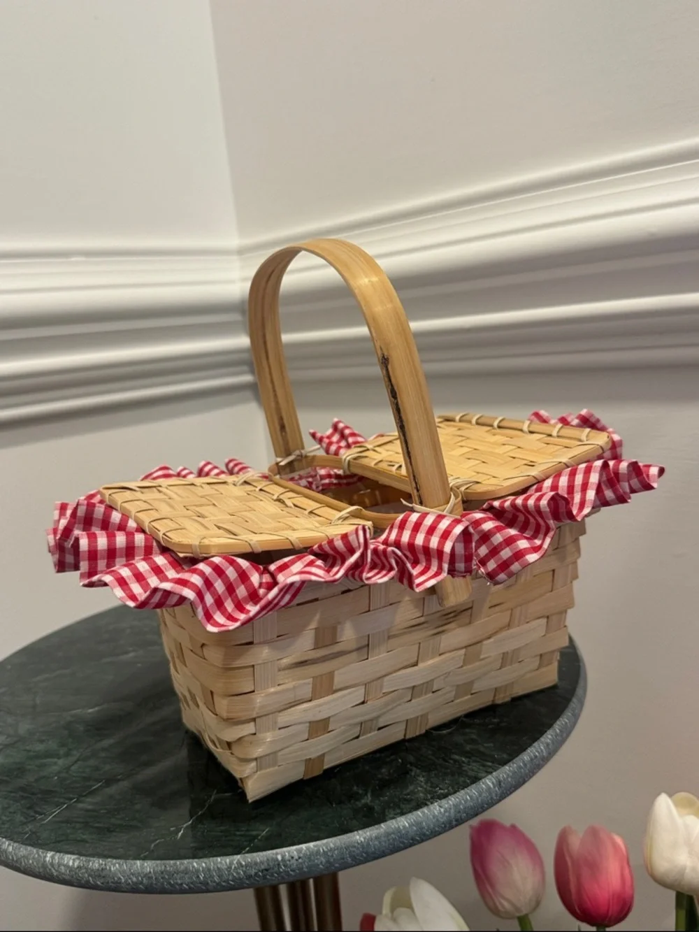 Teenyyou Mini Picnic Basket, Costume Accessory, Small Gingham Picnic Hamper
